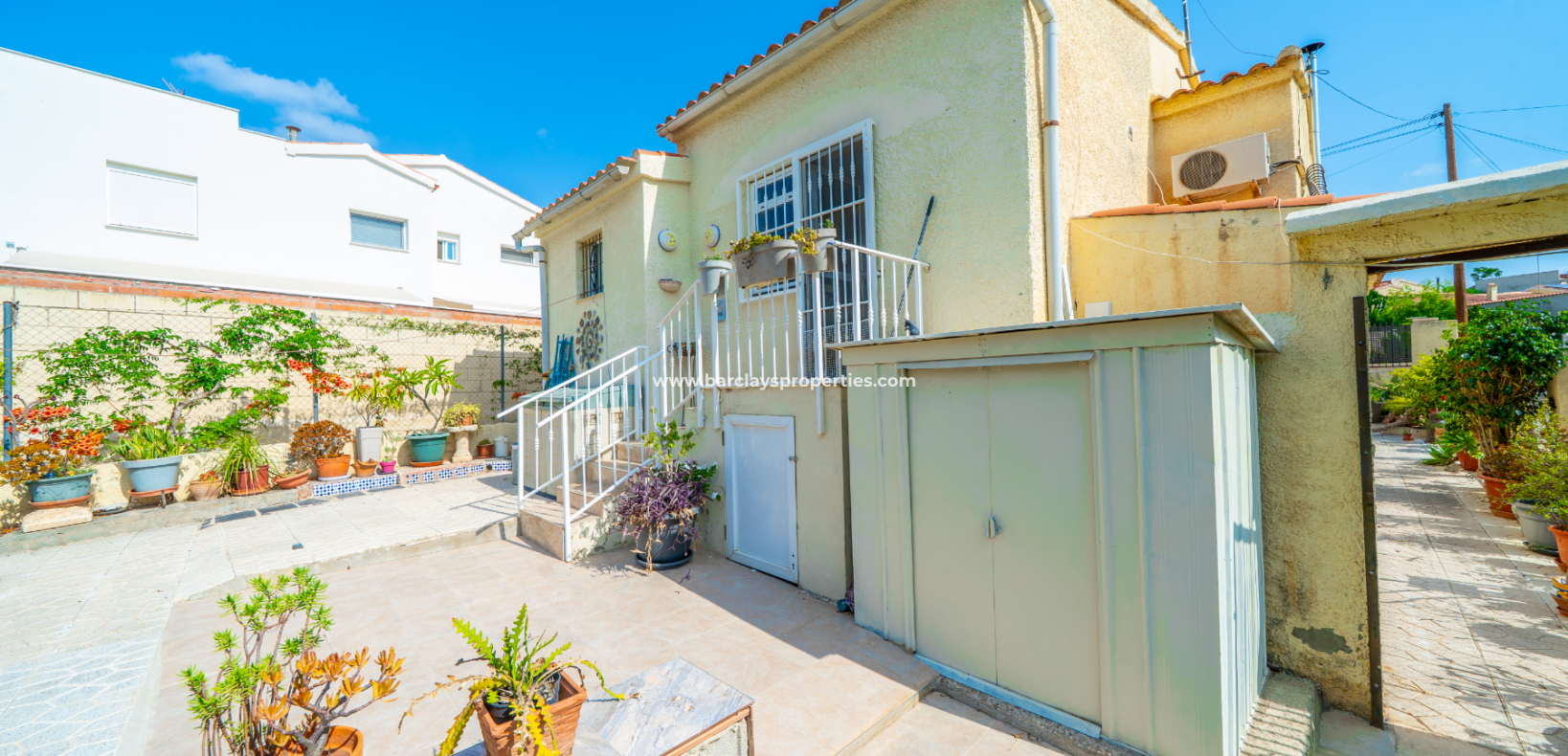 Resale - Detached - Urb. La Marina