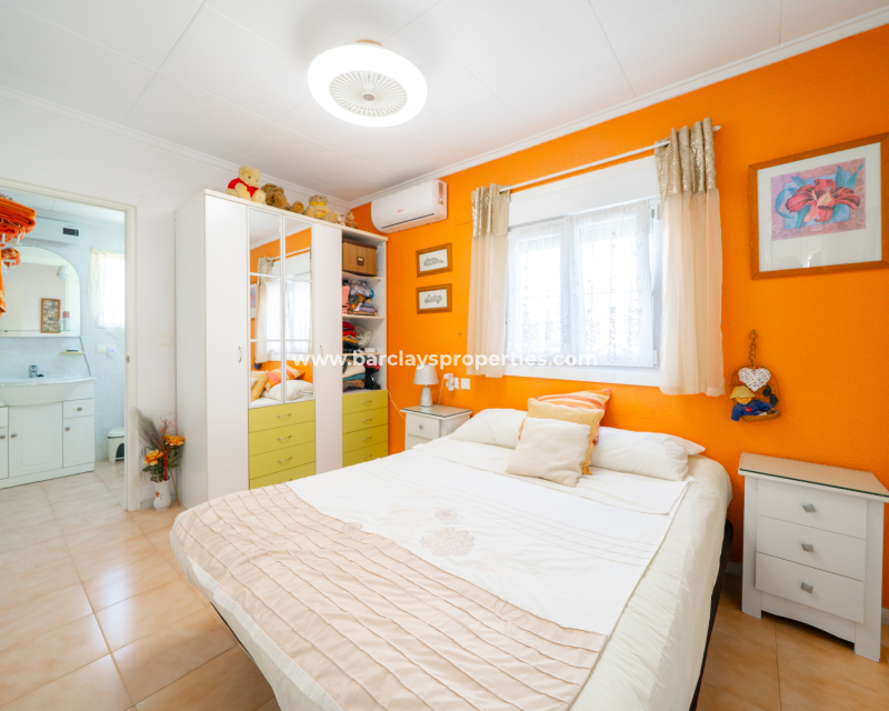 Resale - Detached - Urb. La Marina