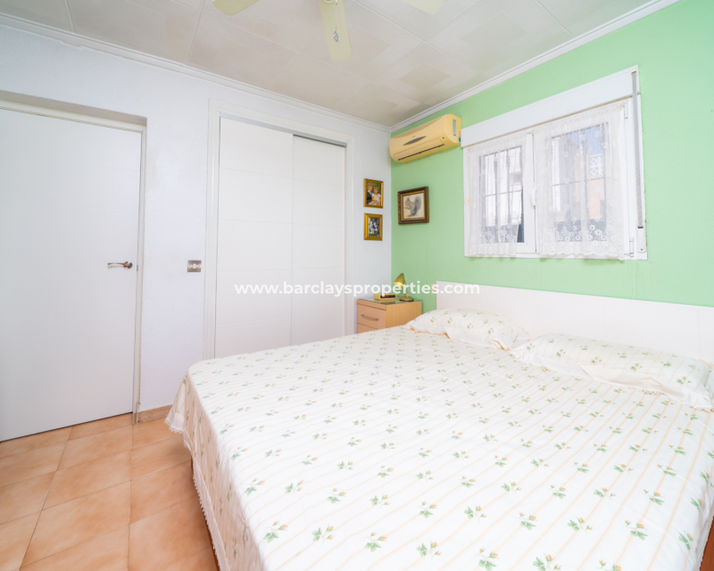 Resale - Detached - Urb. La Marina