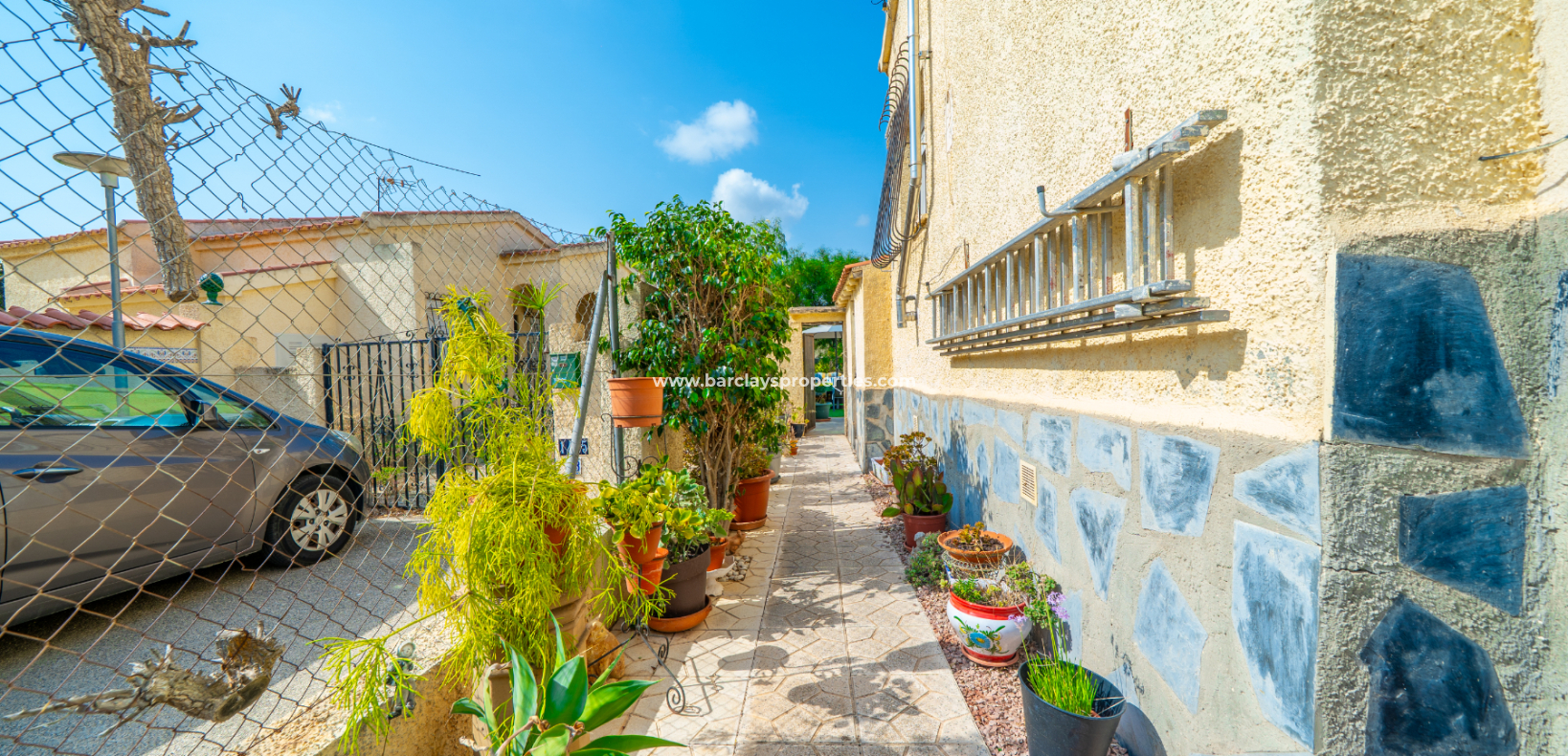 Resale - Detached - Urb. La Marina