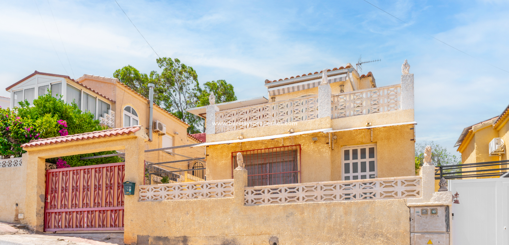 Resale - Detached - Urb. La Marina