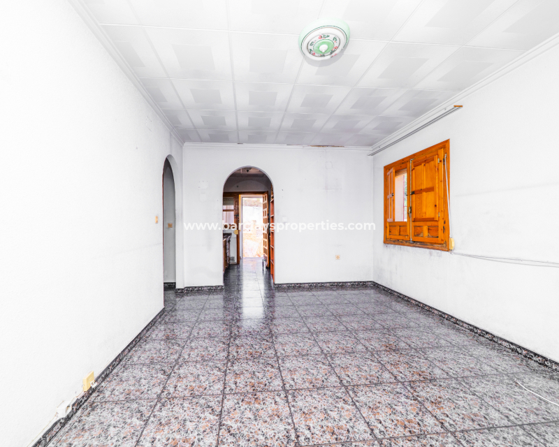 Resale - Detached - Urb. La Marina