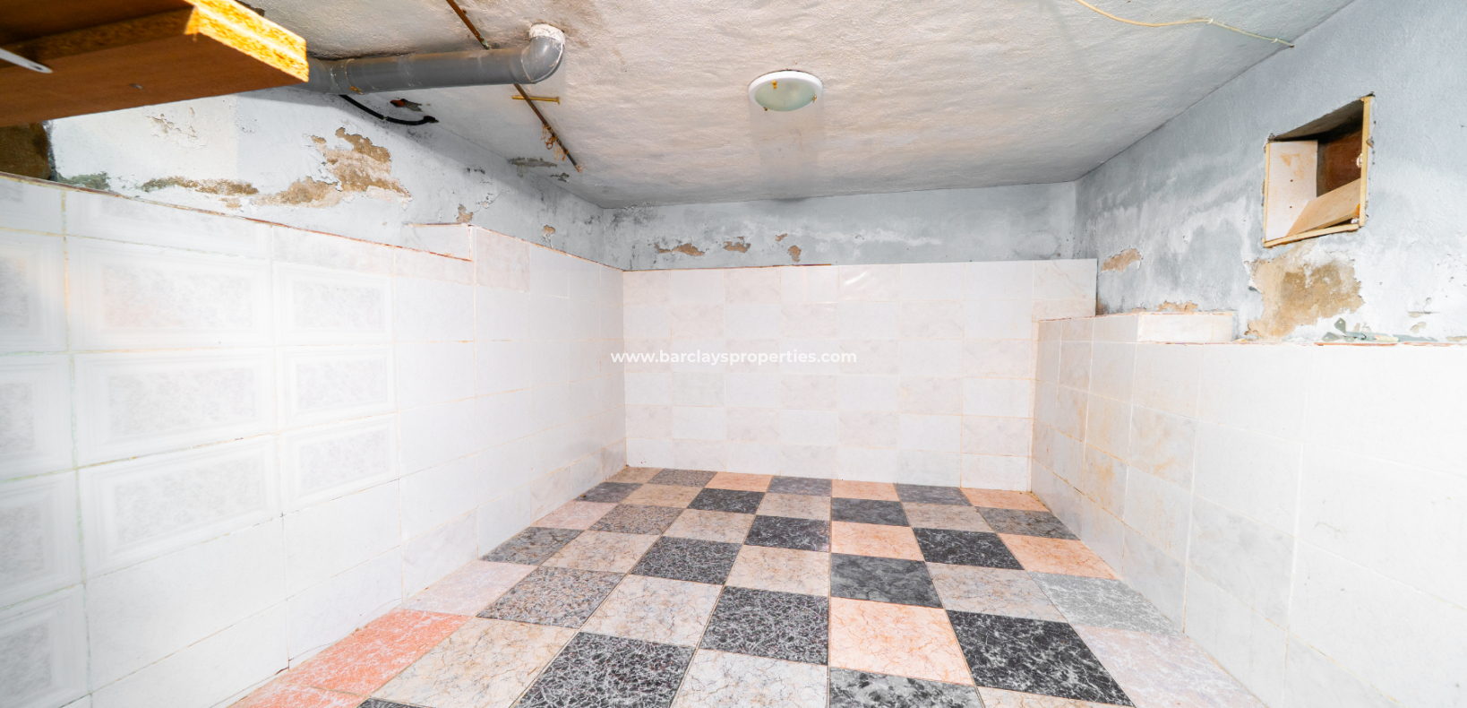Resale - Detached - Urb. La Marina