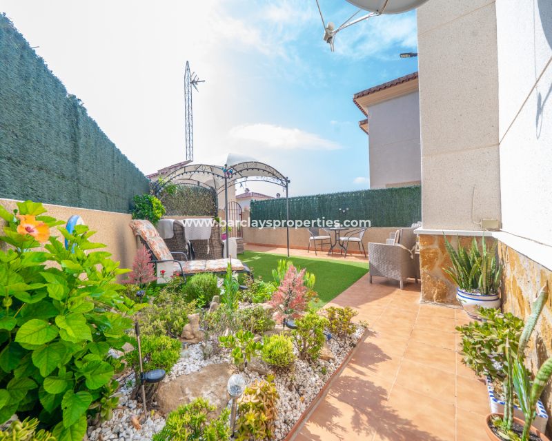 Resale - Detached - Urb. La Marina
