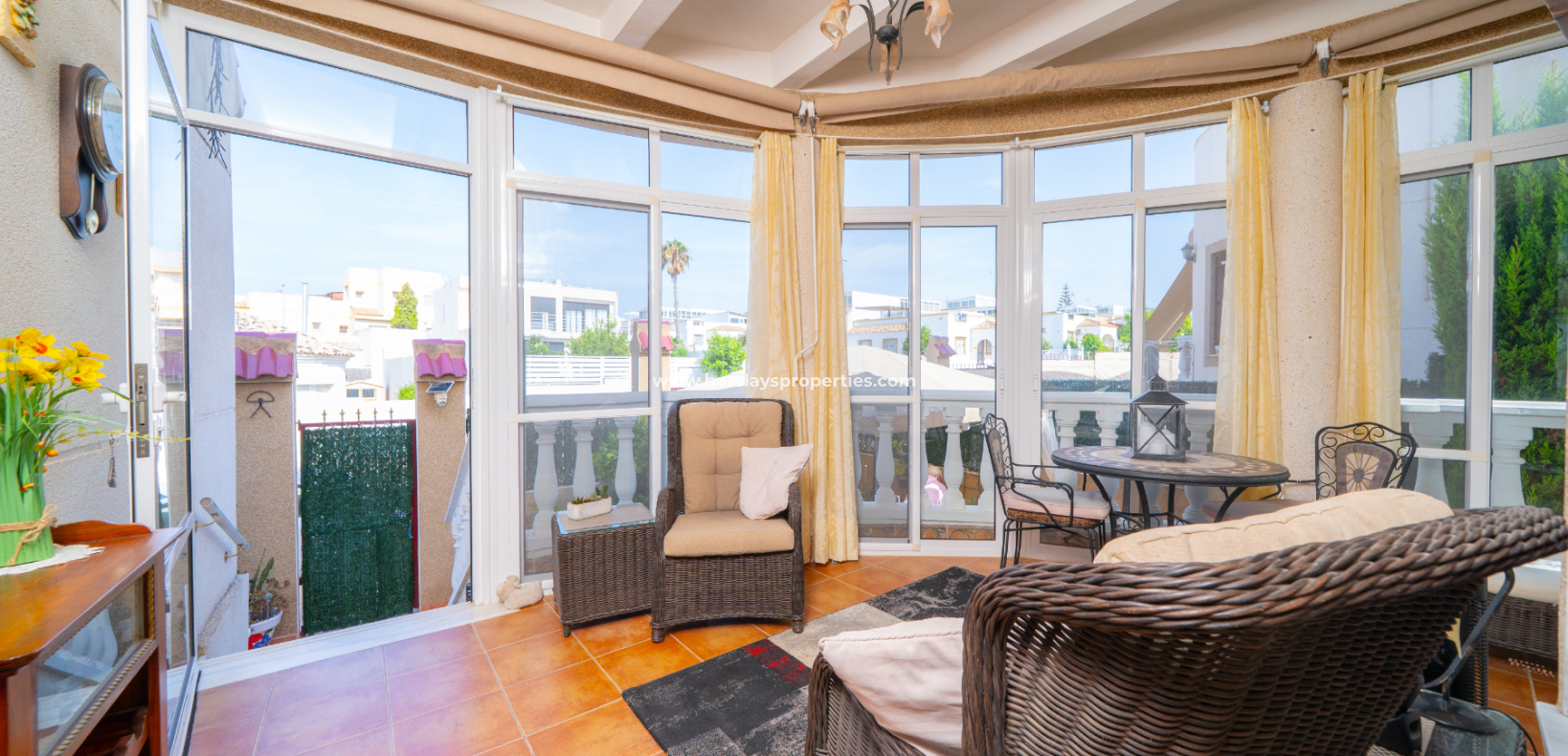 Resale - Detached - Urb. La Marina