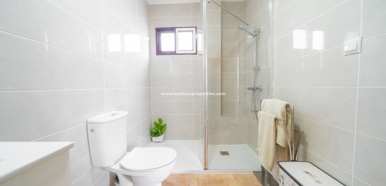 Resale - Detached - Urb. La Marina
