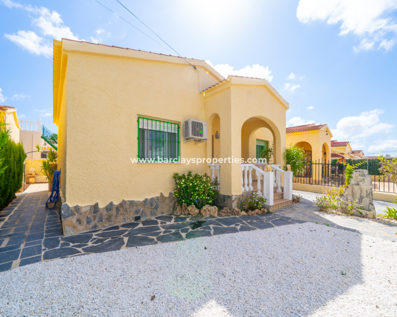 Resale - Detached - Urb. La Marina