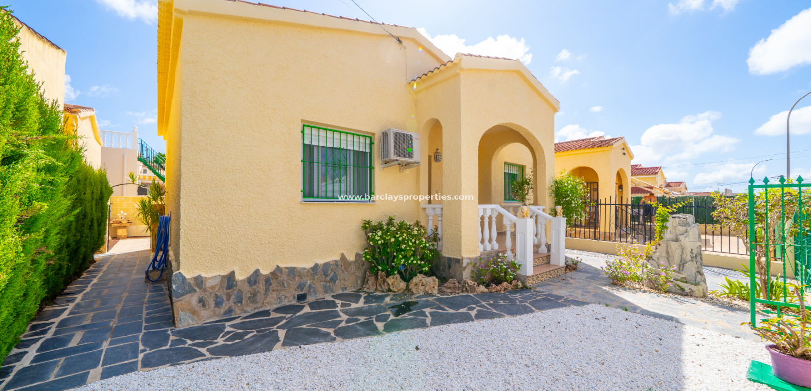 Resale - Detached - Urb. La Marina