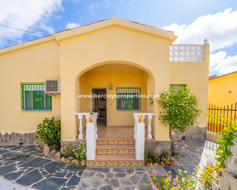 Resale - Detached - Urb. La Marina