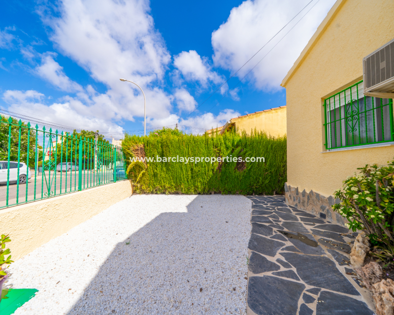 Resale - Detached - Urb. La Marina