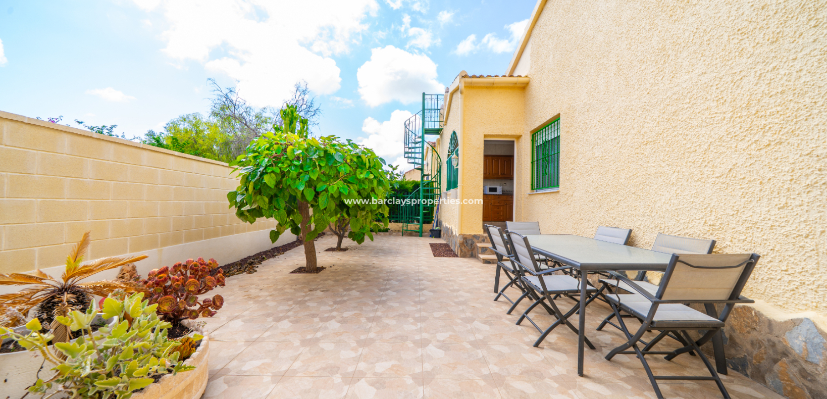 Resale - Detached - Urb. La Marina