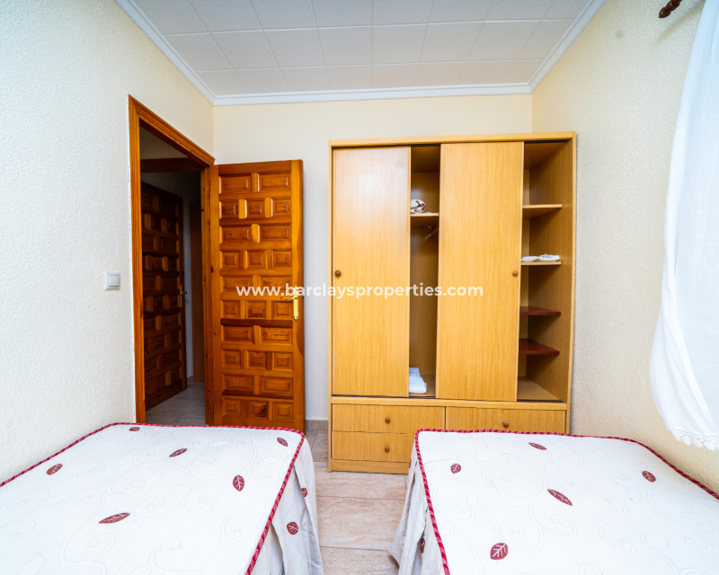 Resale - Detached - Urb. La Marina
