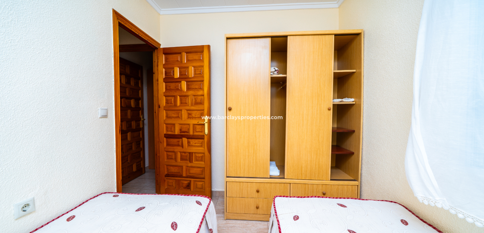 Resale - Detached - Urb. La Marina
