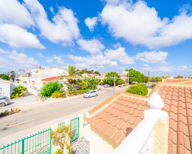 Resale - Detached - Urb. La Marina