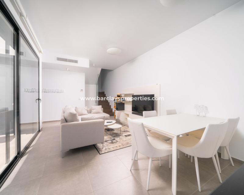 Resale - Detached - Urb. La Marina