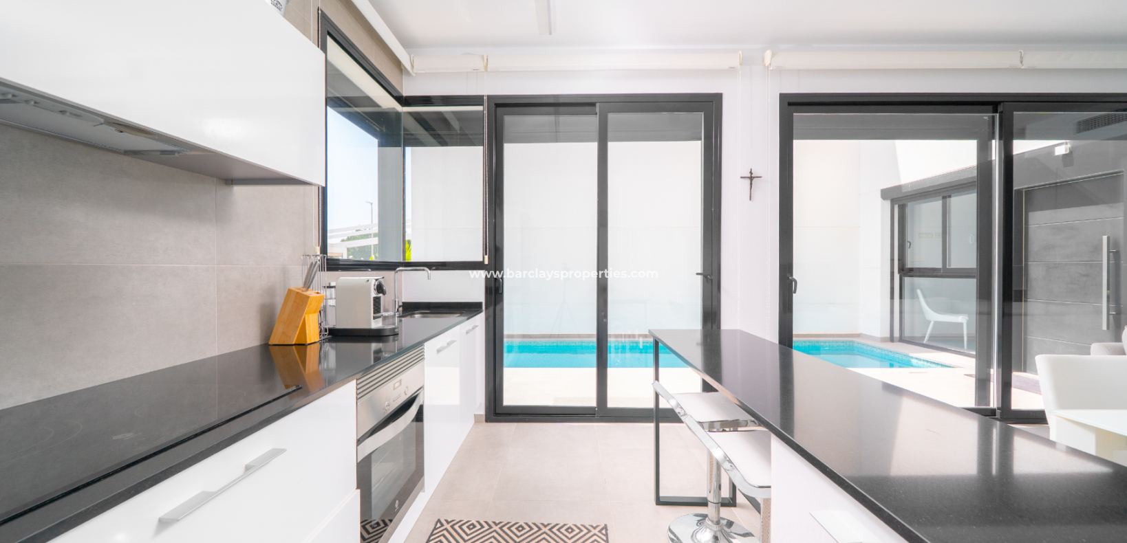 Resale - Detached - Urb. La Marina