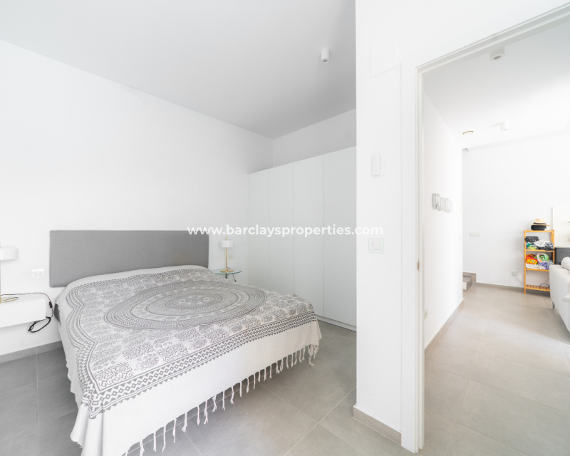 Resale - Detached - Urb. La Marina