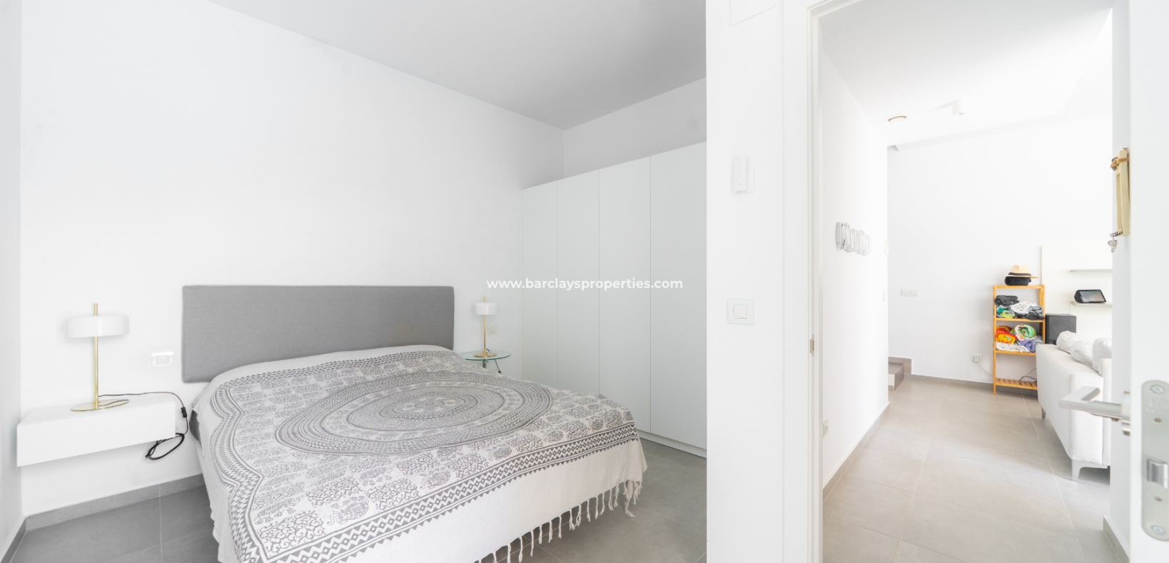 Resale - Detached - Urb. La Marina