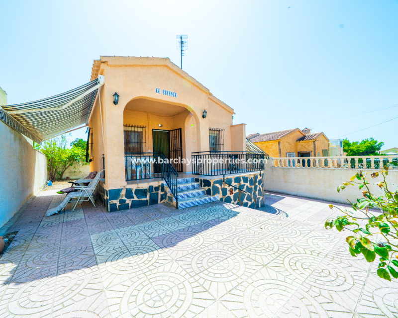 Resale - Detached - Urb. La Marina