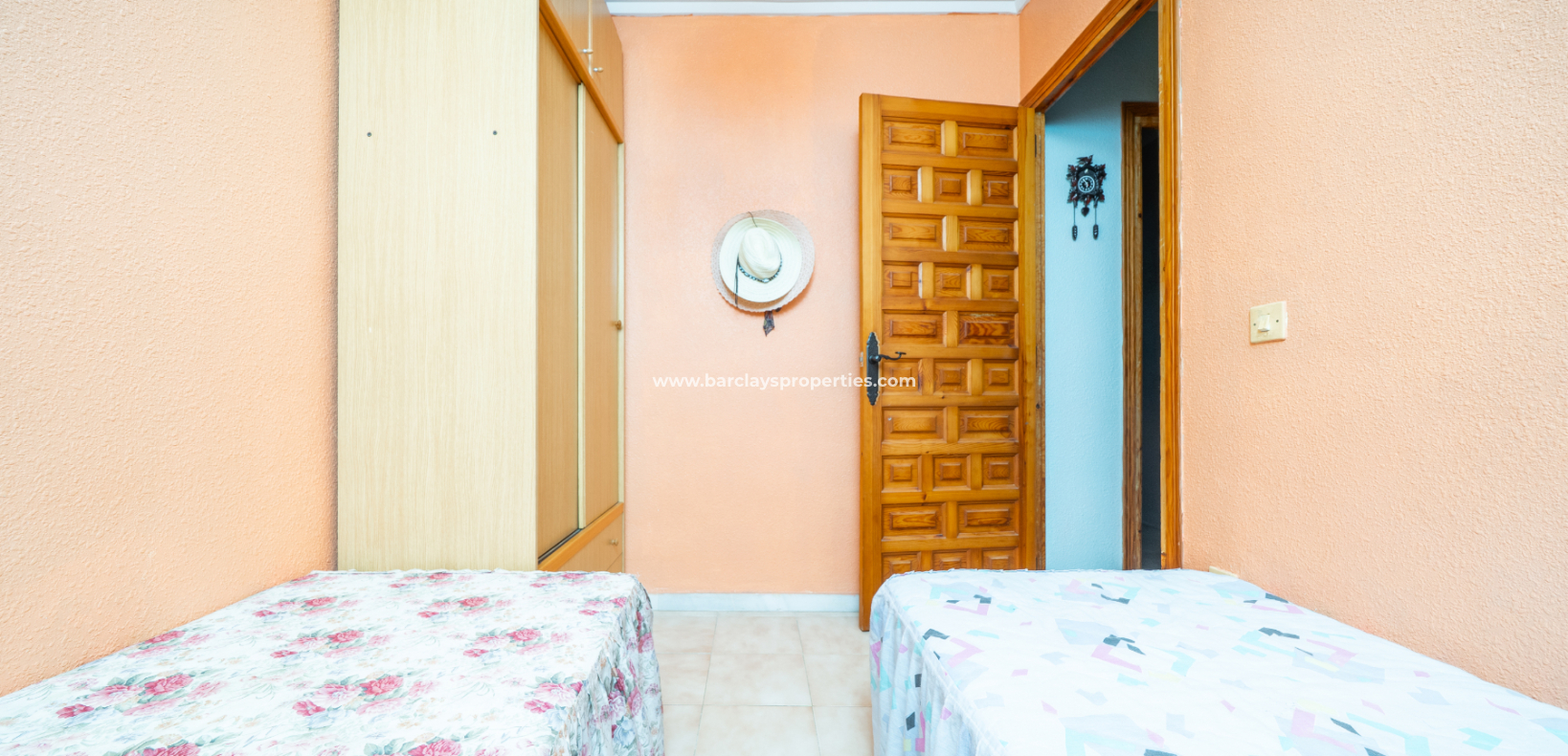 Resale - Detached - Urb. La Marina