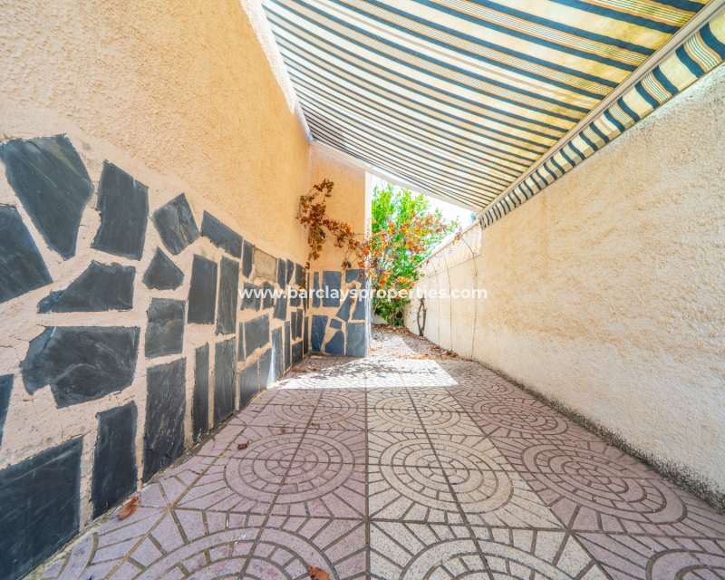 Resale - Detached - Urb. La Marina