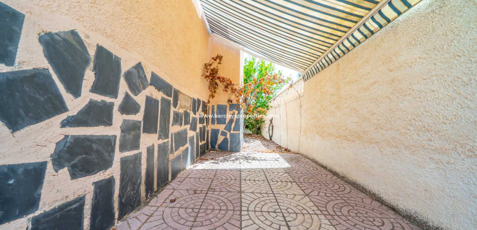 Resale - Detached - Urb. La Marina