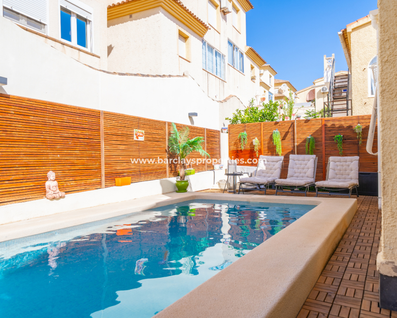 Resale - Detached - Urb. La Marina