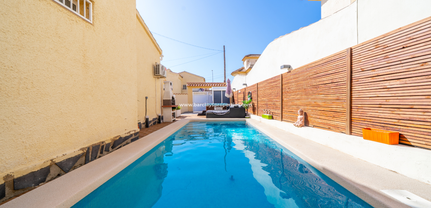 Resale - Detached - Urb. La Marina