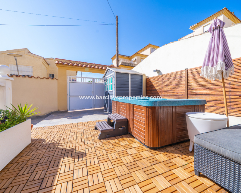 Resale - Detached - Urb. La Marina