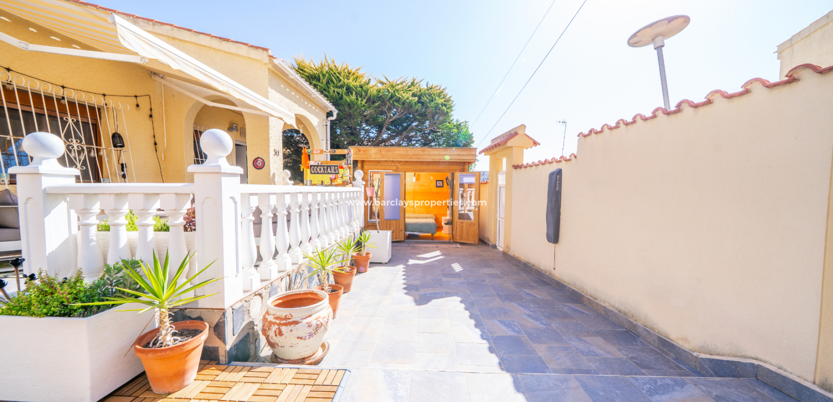 Resale - Detached - Urb. La Marina