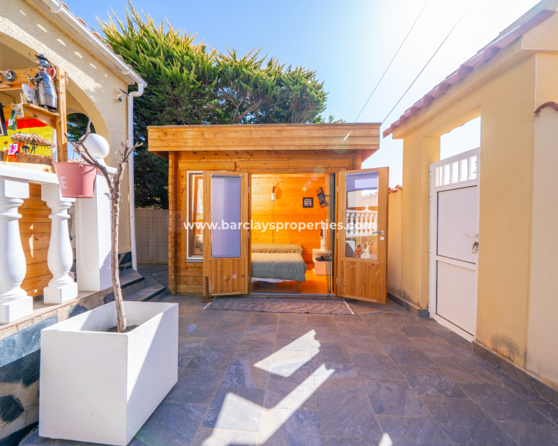 Resale - Detached - Urb. La Marina