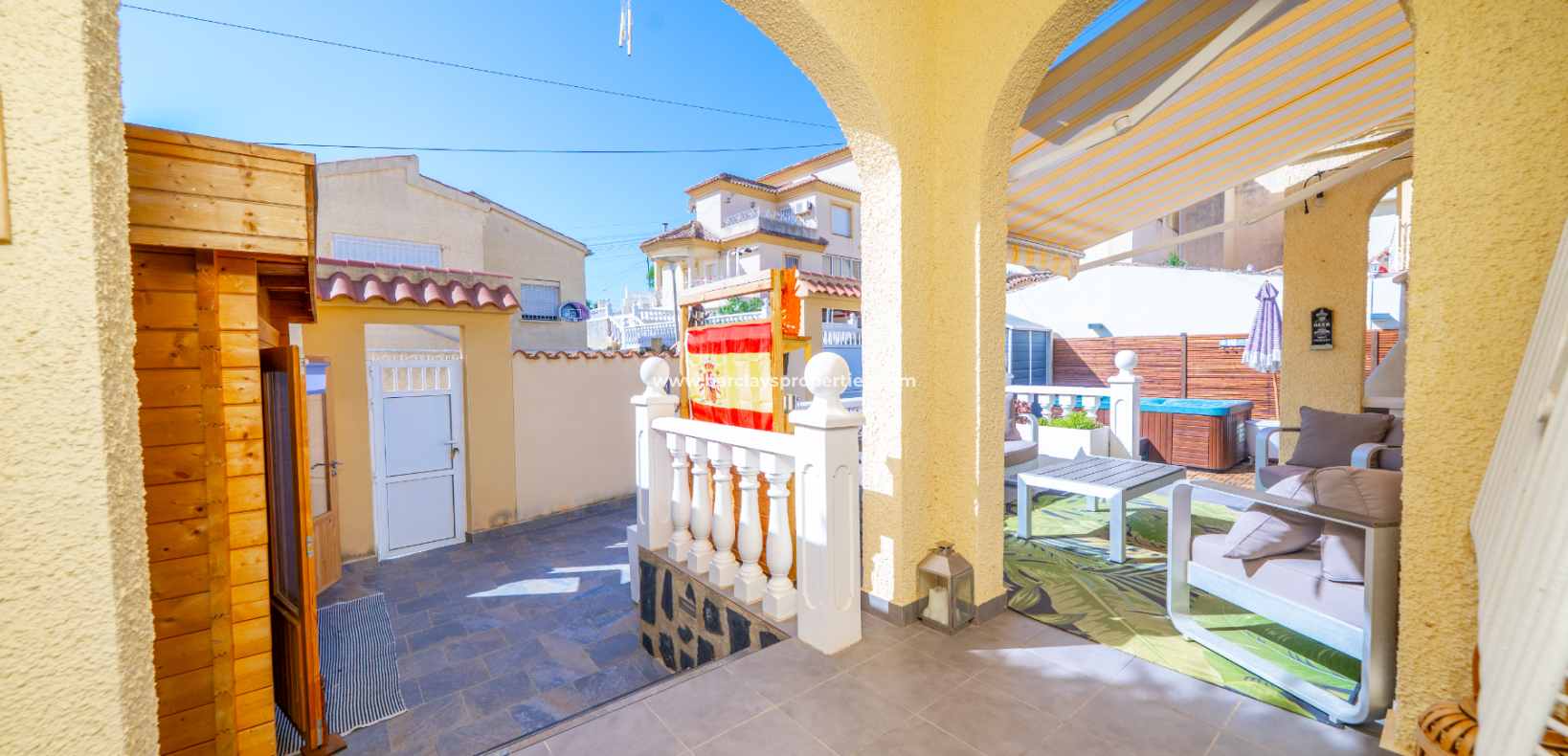 Resale - Detached - Urb. La Marina