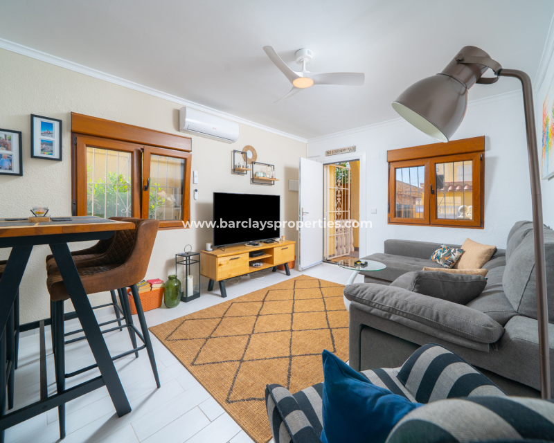 Resale - Detached - Urb. La Marina