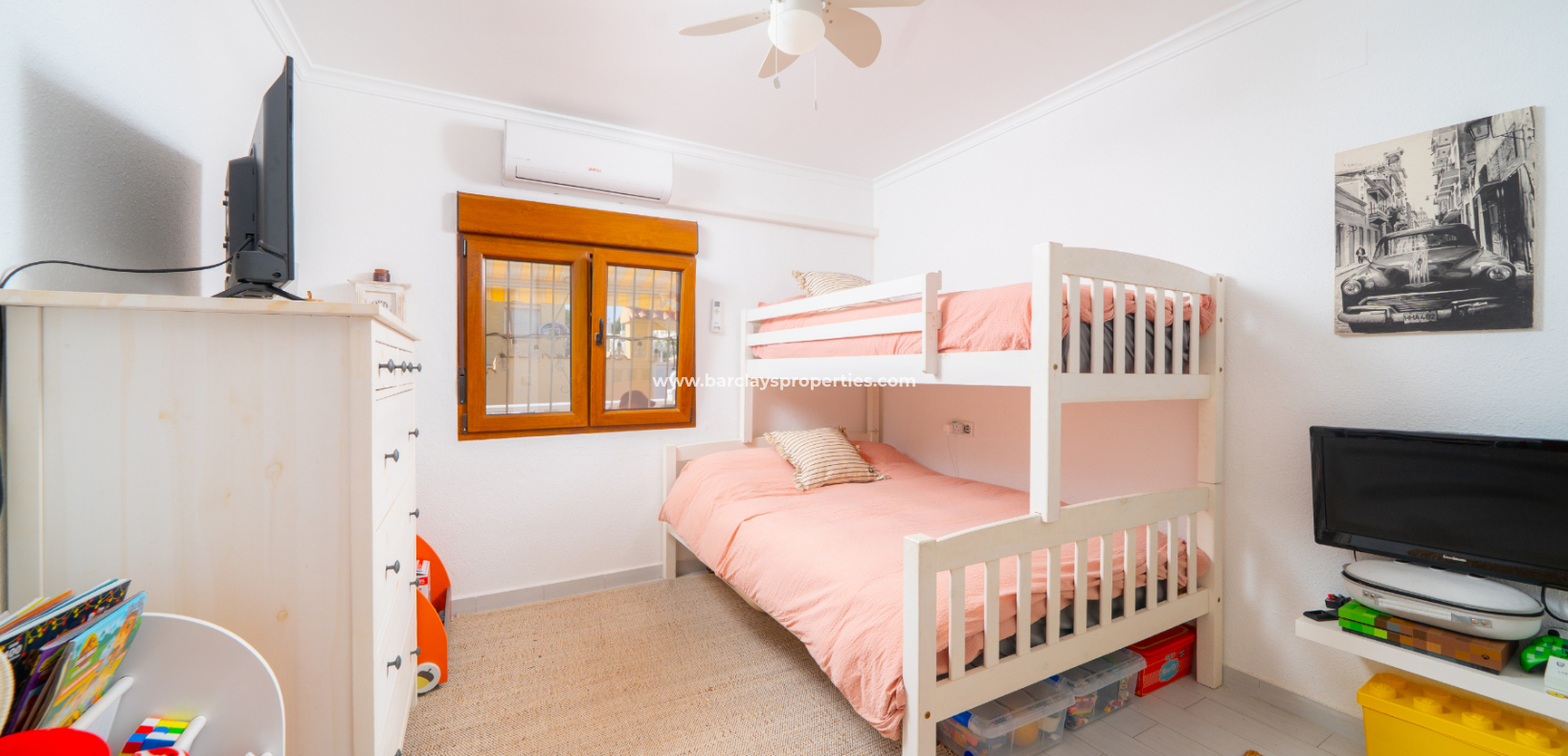 Resale - Detached - Urb. La Marina