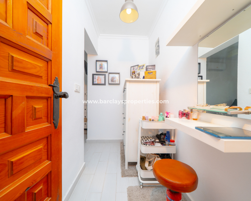 Resale - Detached - Urb. La Marina