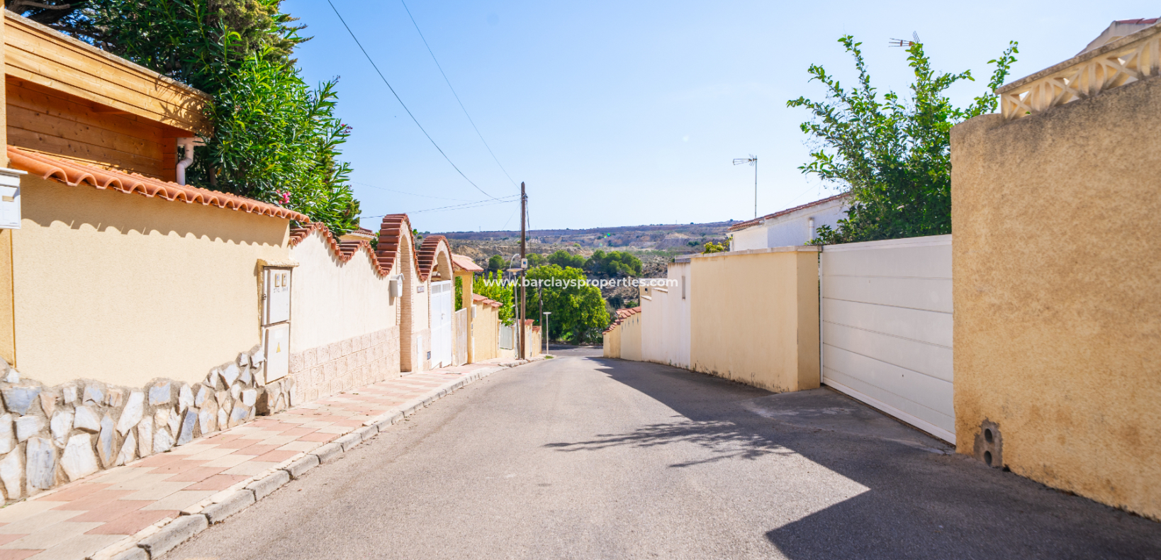Resale - Detached - Urb. La Marina
