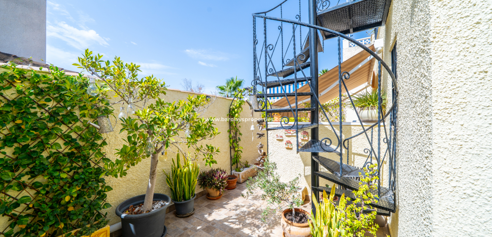 Resale - Detached - Urb. La Marina