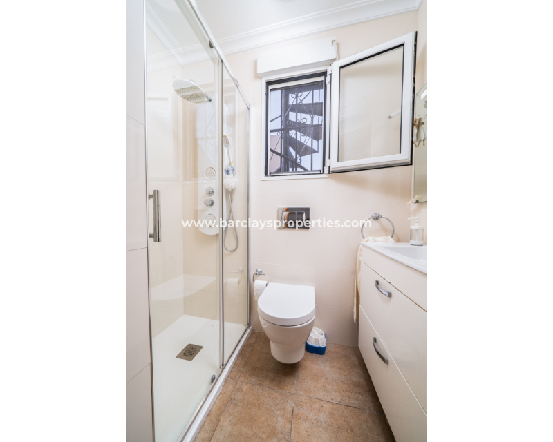 Resale - Detached - Urb. La Marina