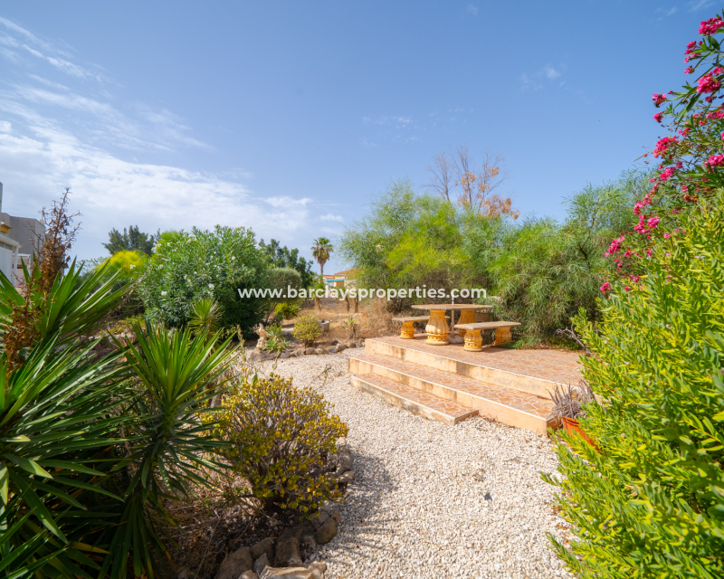 Resale - Detached - Urb. La Marina