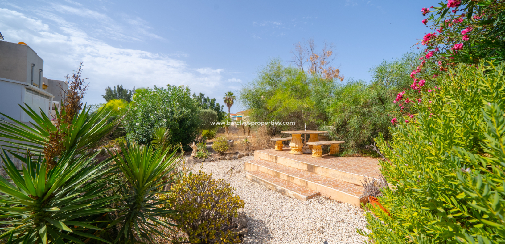 Resale - Detached - Urb. La Marina