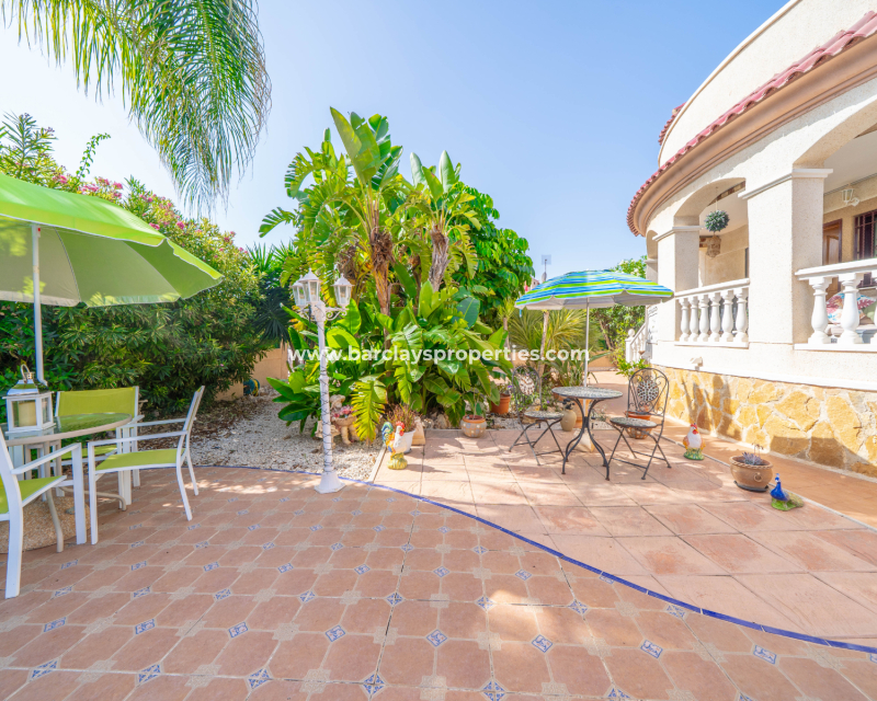 Resale - Detached - Urb. La Marina