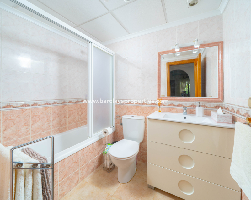 Resale - Detached - Urb. La Marina