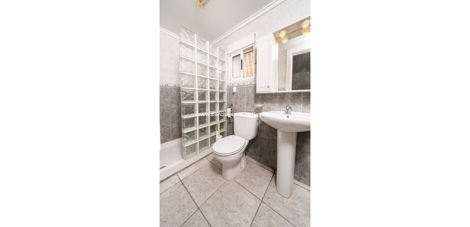 Resale - Detached - Urb. La Marina