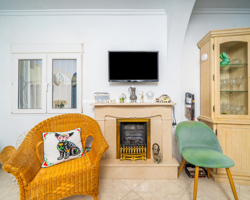 Resale - Detached - Urb. La Marina