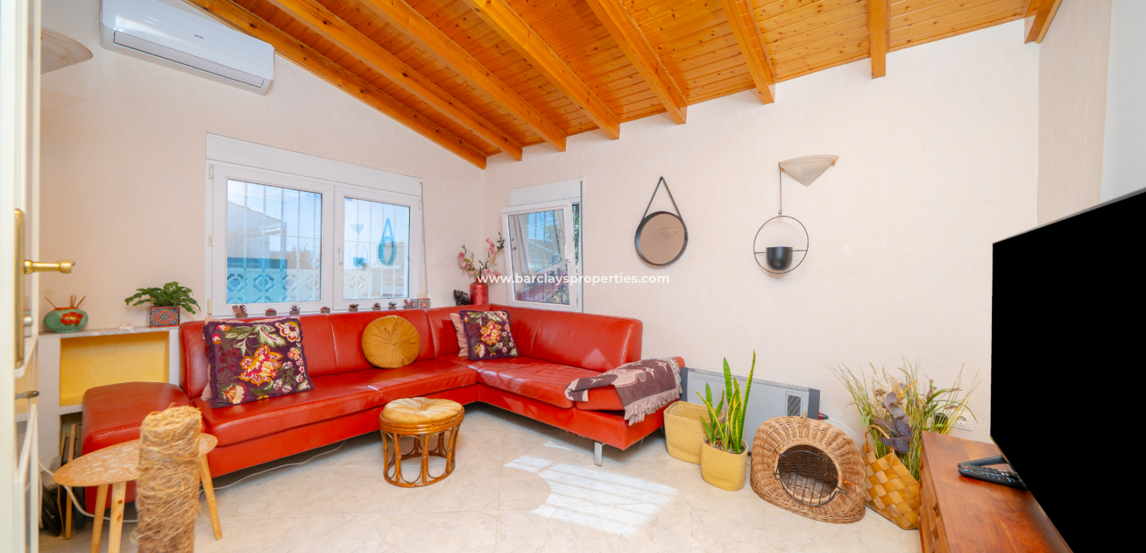 Resale - Detached - Urb. La Marina