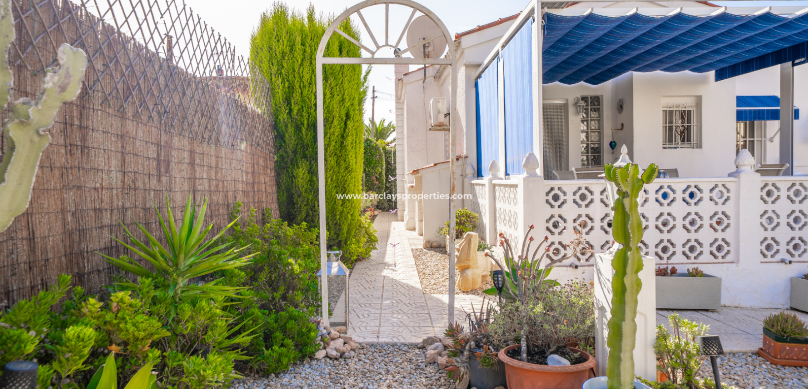 Resale - Detached - Urb. La Marina