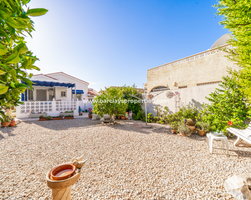Resale - Detached - Urb. La Marina