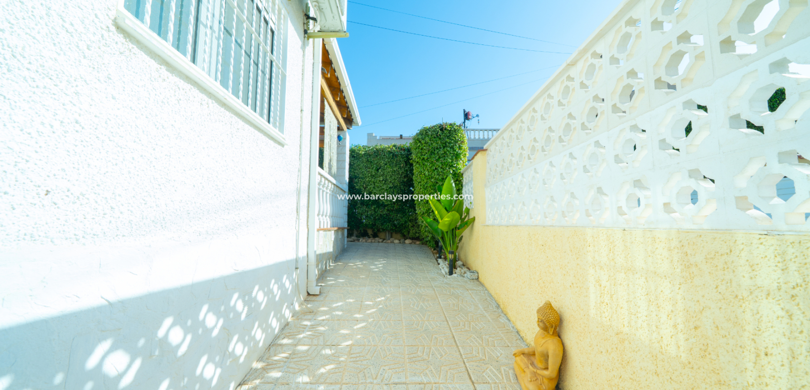 Resale - Detached - Urb. La Marina