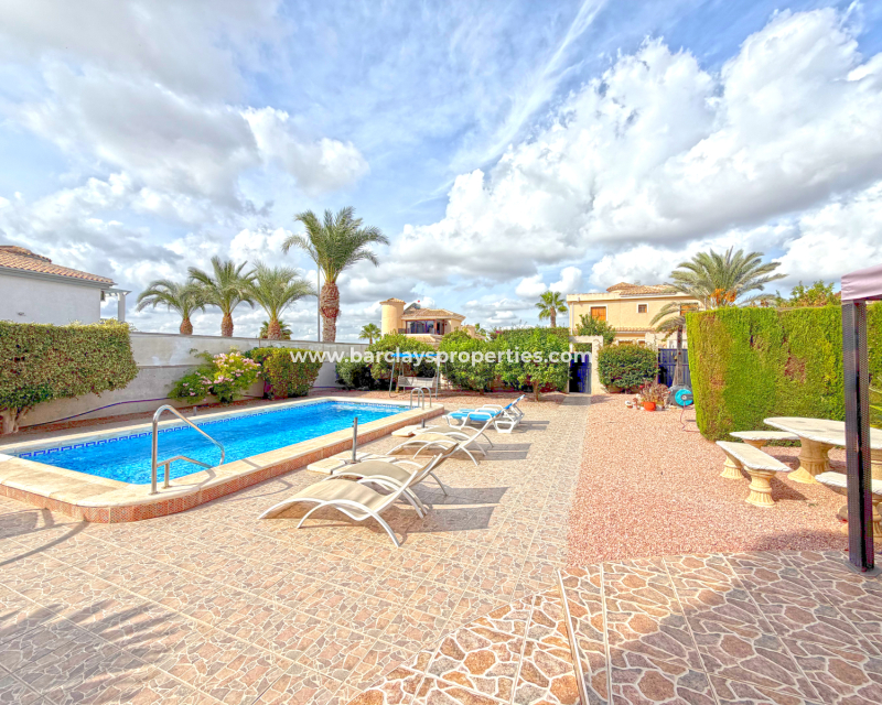 Resale - Detached - Urb. La Marina