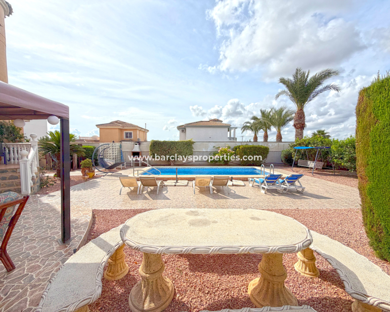 Resale - Detached - Urb. La Marina